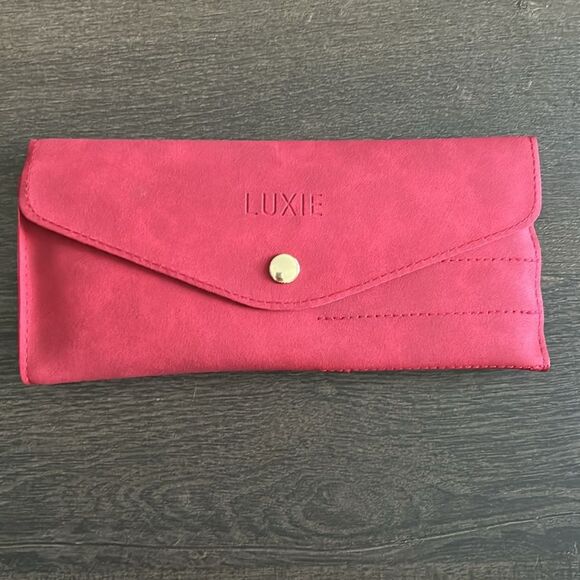 LUXIE - Glitter and Gold - Makeup Brush Set In Red Case - New! - Picture 2 of 4